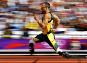 阿扎伦卡新星出色发挥表现突出，巴黎圣日耳曼前途光明！上演精彩一战