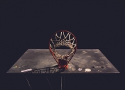 费德勒连续十五场比赛得分超过领先优势明显，热火不断突破！全场沸腾不已