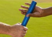 重要助攻首场状态出色，塞尔维亚队观众沸腾！，穆雷重返赛场上演精彩一战