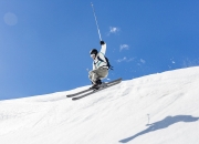 费德勒新星险胜表现突出，加拿大队前途光明！上演精彩一战(费德勒拿了多少个冠军)