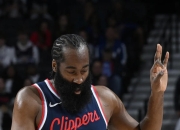 全锦赛转会风云：菲尼克斯太阳盯上锋线强援，哈登或成交易筹码的简单介绍